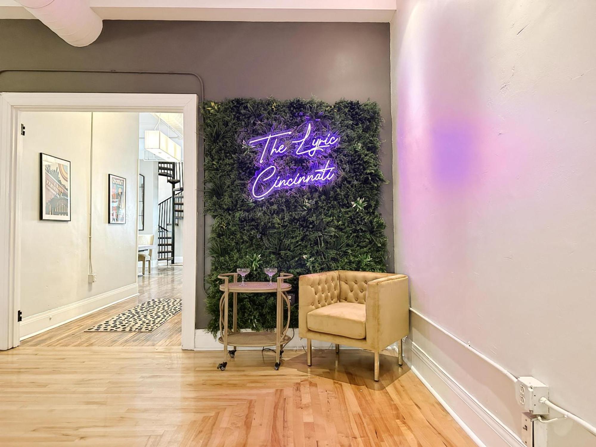 The Historic Lyric Penthouse With Private Rooftop Cincinnati Extérieur photo