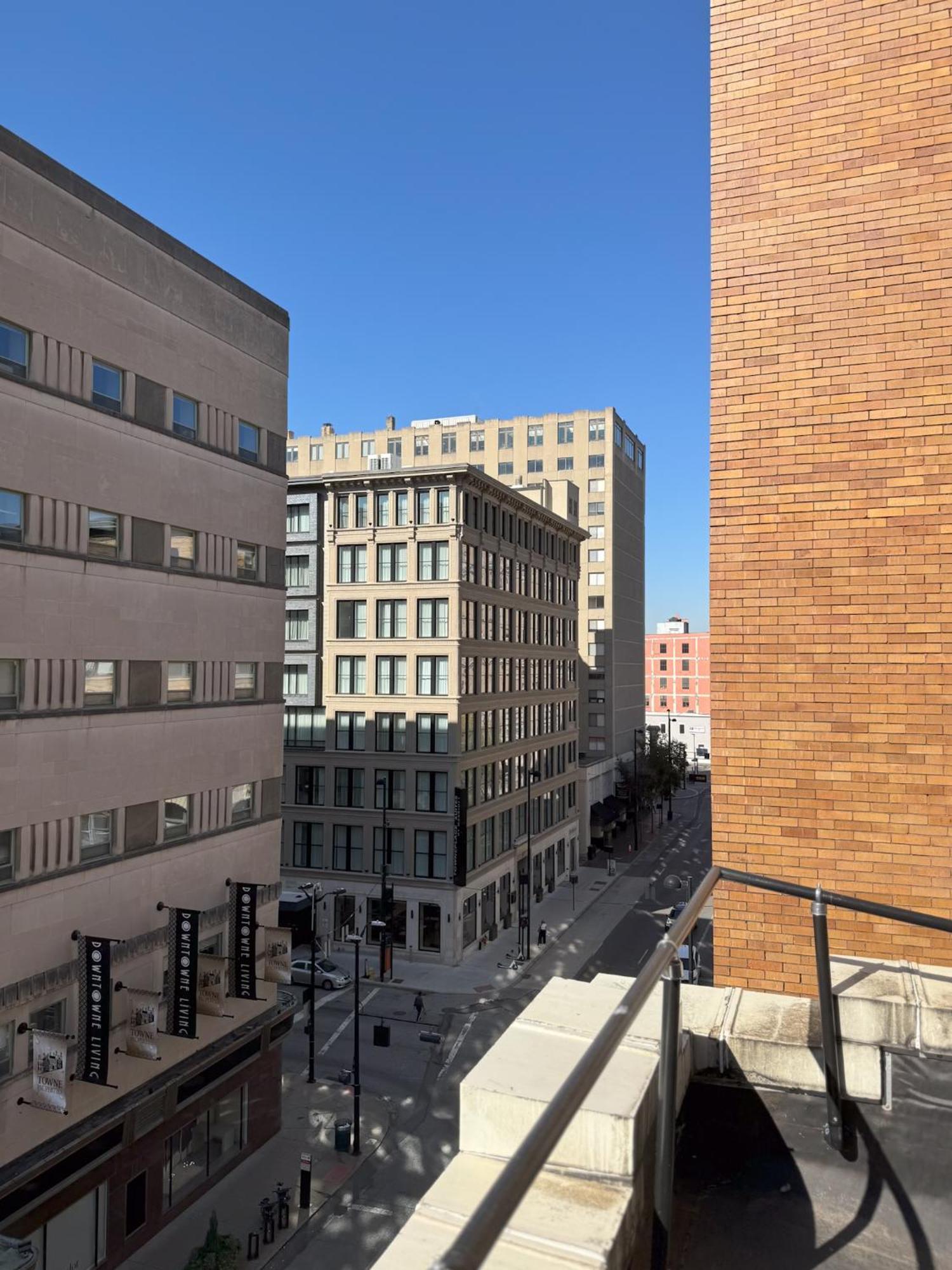 The Historic Lyric Penthouse With Private Rooftop Cincinnati Extérieur photo